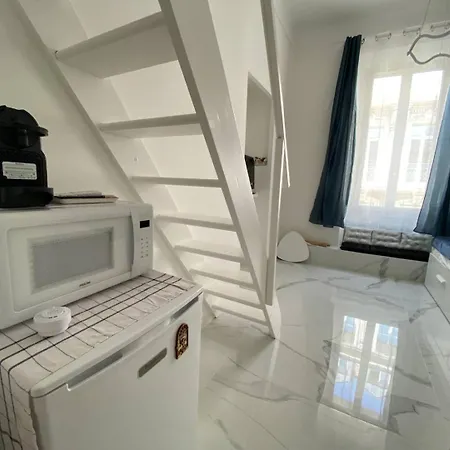Cannes- Banane- Rue D'antibes - + Mezzanine Renove Apartment Cannes